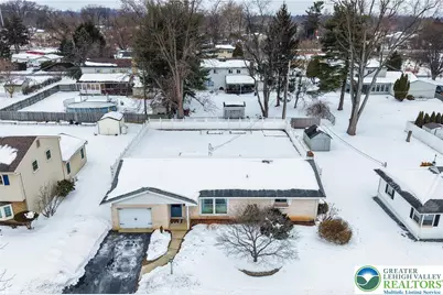 2227 W Woodlawn Street, South Whitehall Twp, PA 18104 - Photo 45