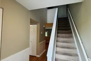 102 Quaker Dr, Bethlehem Township, PA 18020 - Photo 3