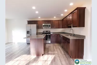 1549 Burkhardt Street #B, Hellertown, PA 18055 - Photo 5