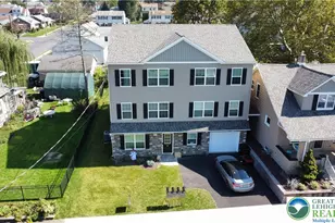 1549 Burkhardt St, Hellertown Boro, PA 18055 - Photo 3