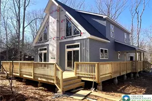 101 White Oak Dr, Penn Forrest, PA 18229 - Photo 1