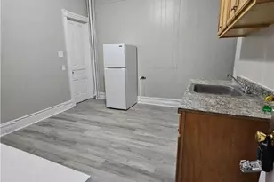 625 N 6th St, Allentown, PA 18102 - Photo 3