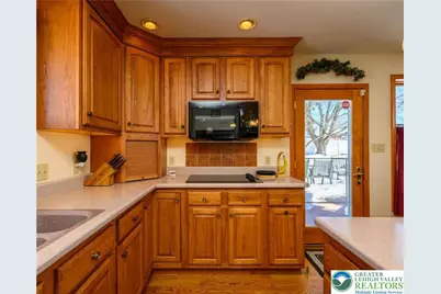 4487 Memphis Road, Whitehall, PA 18052 - Photo 7