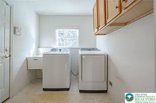 2839 Donegal Dr, Lower Macungie Twp, PA 18062 - Photo 15