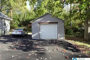 207 Sleepy Hollow Rd, Bath, PA 18014 - Photo 3