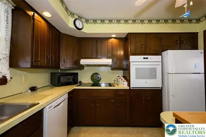 322 Walnut Drive, Lehigh Township, PA 18067 - Photo 5