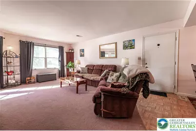 4754 Cheryl Drive, Freemansburg, PA 18017 - Photo 3