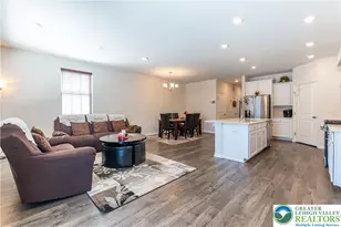 1031 Turnstone Dr, Upper Macungie Township, PA 18051 - Photo 9