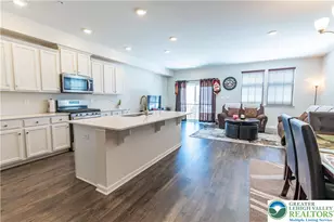 1031 Turnstone Dr, Upper Macungie Township, PA 18051 - Photo 11