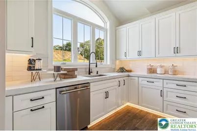 5403 Red Oak Drive, Upper Saucon Township, PA 18036 - Photo 13