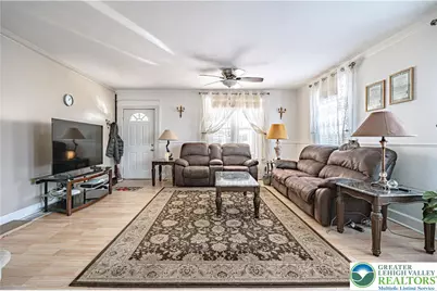 622 Scholl Avenue, Salisbury Township, PA 18015 - Photo 5