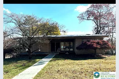 407 E Plainfield Avenue, Pen Argyl Boro, PA 18072 - Photo 1