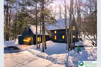 19 Oak Circle, Lake Ariel, PA 18436 - Photo 1