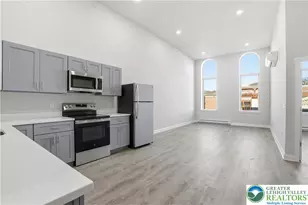 109 S Centre St, Pottsville, PA 17901 - Photo 3