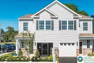 2160 S Poplar St, Allentown, PA 18103 - Photo 1