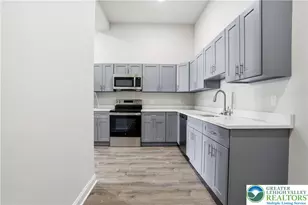 109 S Centre St, Pottsville, PA 17901 - Photo 3