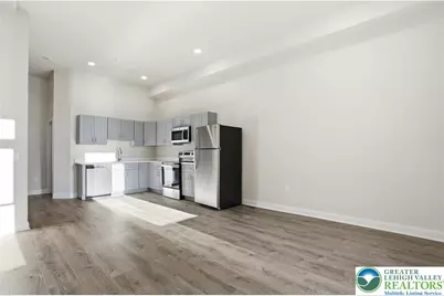 109 S Centre Street #2, Pottsville, PA 17901 - Photo 3