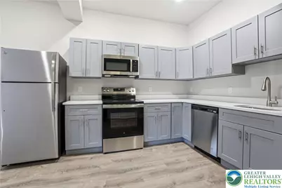 109 S Centre Street #3, Pottsville, PA 17901 - Photo 3