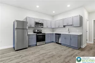 109 S Centre St, Pottsville, PA 17901 - Photo 3