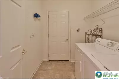 2064 Kingsview Road, Lower Macungie, PA 18062 - Photo 23