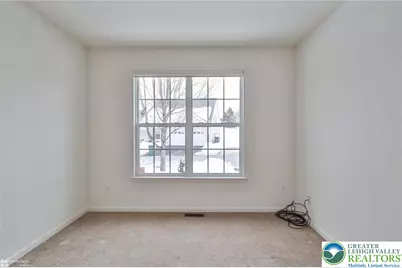 2064 Kingsview Road, Lower Macungie, PA 18062 - Photo 9