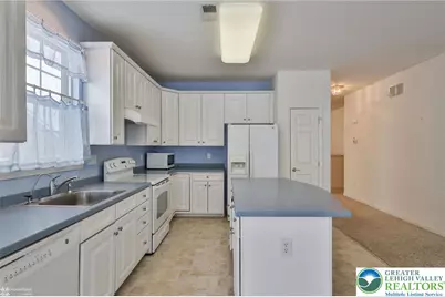 2064 Kingsview Road, Lower Macungie, PA 18062 - Photo 33