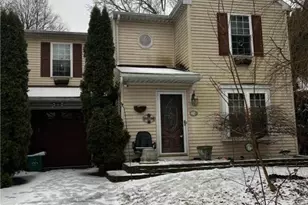 1739 Wendy Ln, Bethlehem, PA 18017 - Photo 1