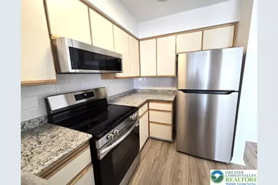 4747 Cheryl Drive, Hanover Twp, PA 18017 - Photo 11