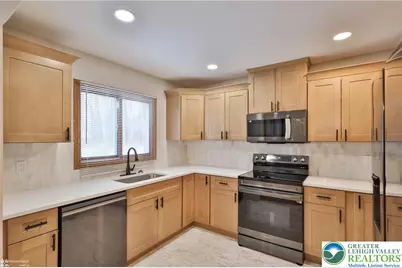 7718 Sweetwood Drive, Lower Macungie, PA 18062 - Photo 19