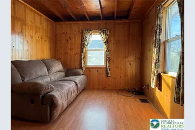 702 W Locker Street, Nazareth Boro, PA 18064 - Photo 3