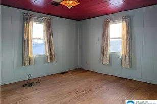 702 W Locker St, Nazareth Boro, PA 18064 - Photo 5