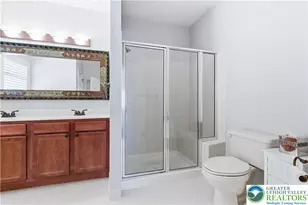 18 Devonshire Dr, Easton, PA 18045 - Photo 23