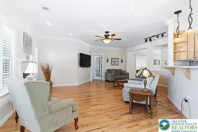 18 Devonshire Drive, Easton, PA 18045 - Photo 9