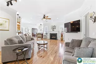 18 Devonshire Dr, Easton, PA 18045 - Photo 7