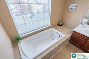 8542 Mayfair Ct, Upper Macungie Township, PA 19031 - Photo 35