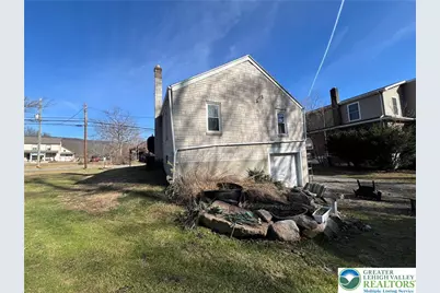 3749 Mountain View Drive, Lehigh Township, PA 18038 - Photo 5