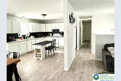 8440 Bear Trail Drive, Tobyhanna, PA 18466 - Photo 5