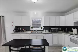 8440 Bear Trail Dr, Tobyhanna, PA 18466 - Photo 9