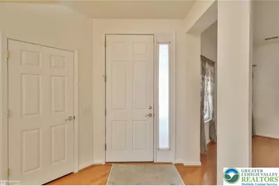 13 Devonshire Drive, Easton, PA 18045 - Photo 5