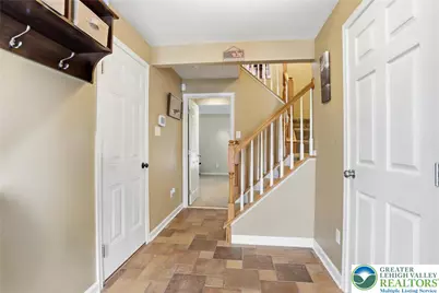 1048 Sparrow Way, Breinigsville, PA 18031 - Photo 5