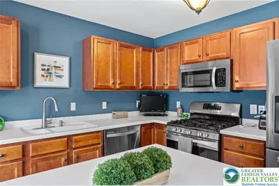 1616 Greystone Circle, Lower Macungie, PA 18011 - Photo 17