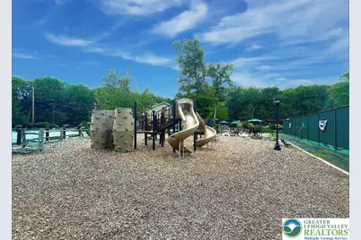 72 Creekview Drive E, Clifton Twp, PA 18424 - Photo 23