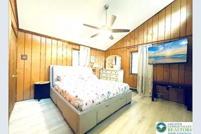 72 Creekview Drive E, Clifton Twp, PA 18424 - Photo 13