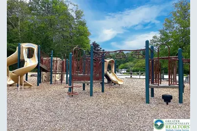 72 Creek View Drive E, Clifton Twp, PA 18424 - Photo 57