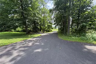 6751 Passer Rd, Upper Saucon Township, PA 18036 - Photo 5