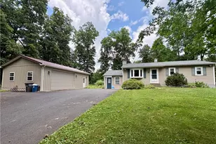 6751 Passer Rd, Upper Saucon Township, PA 18036 - Photo 3