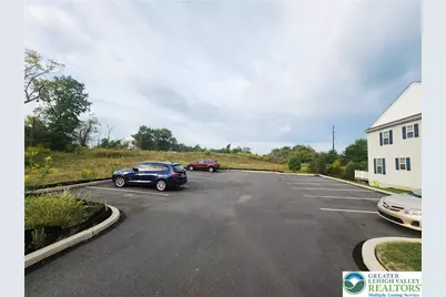 578 Gray Feather Way, Upper Macungie Township, PA 18104 - Photo 5