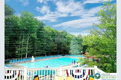 476 W Creek View Drive, Lackawanna, PA 18424 - Photo 15