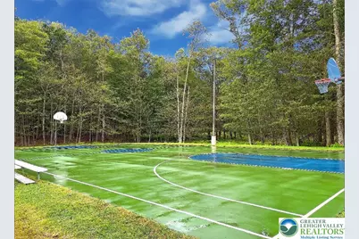 476 W Creek View Drive, Lackawanna, PA 18424 - Photo 7