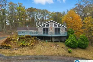 2318 Sunbird Ct, Henryville, PA 18332 - Photo 1